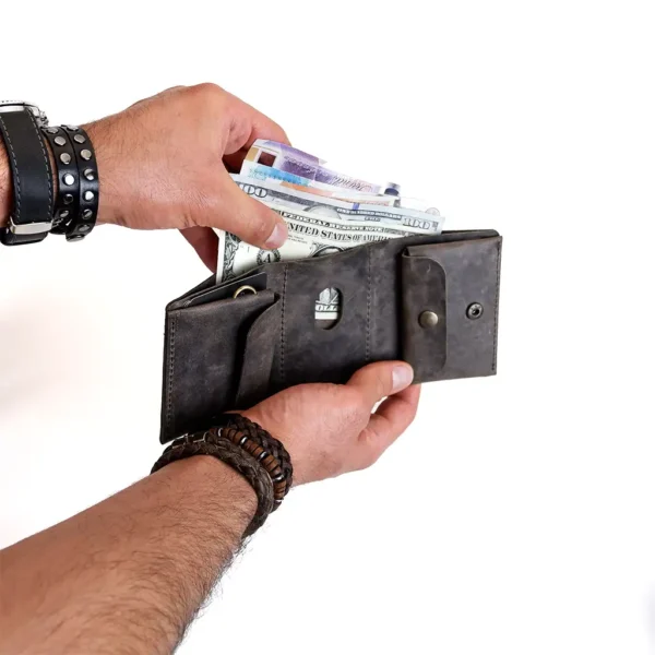 کیف‌پول سه‌لت مینیمال دکمه‌ای چرم طبیعی مدل مونولیت